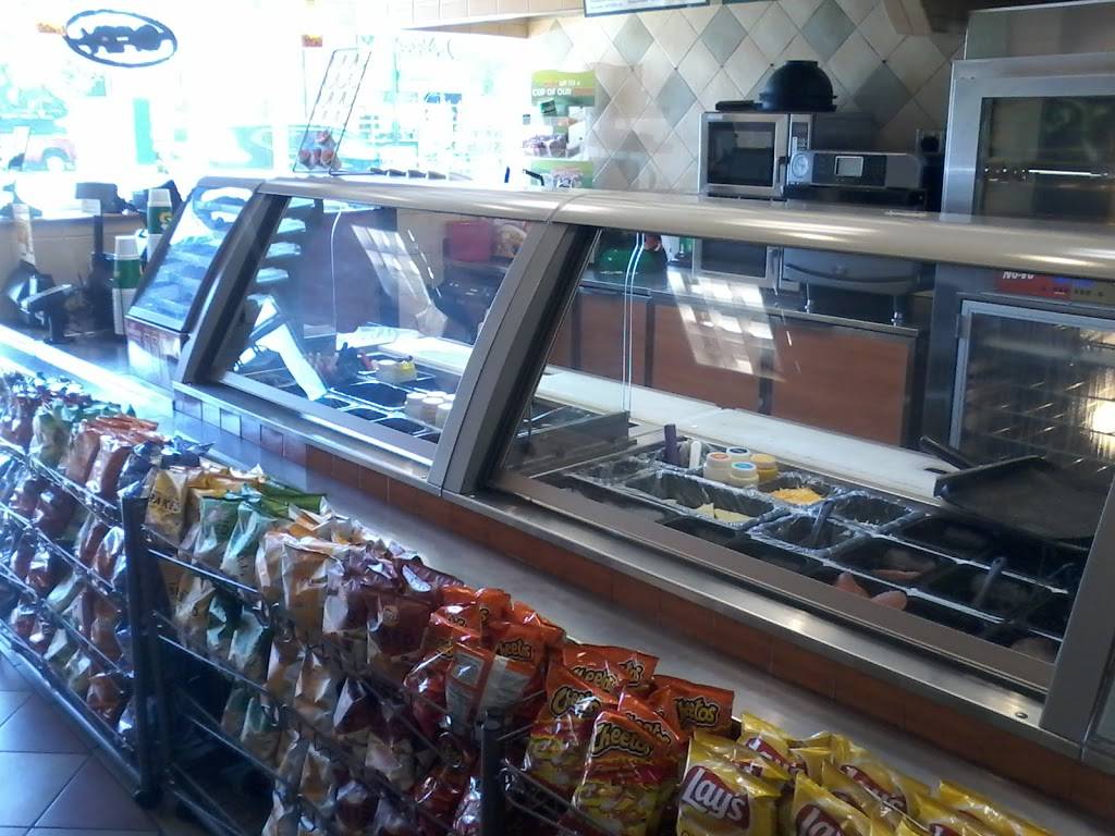 Subway Restaurants | restaurant | 656 Redondo Ave, Long Beach, CA 90814, USA | 5624339030 OR +1 562-433-9030
