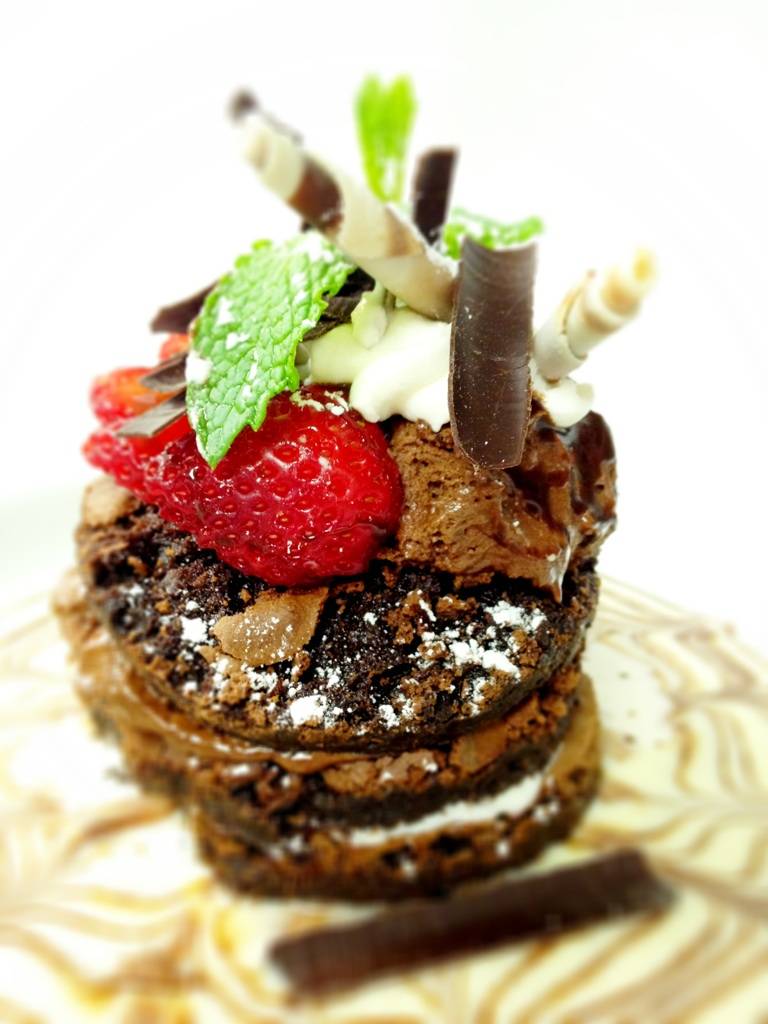 Le Cafe Stella | cafe | 3302 McCaw Ave, Santa Barbara, CA 93105, USA | 8055697698 OR +1 805-569-7698