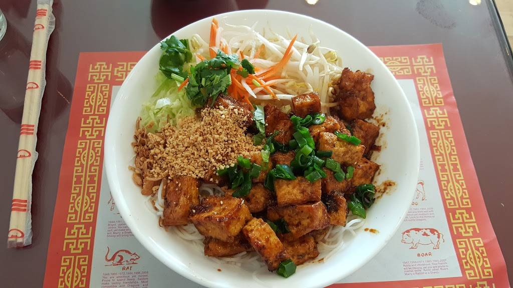 Pho Vinh Long | restaurant | 3111, 601 D St, South Charleston, WV 25303, USA | 3047207333 OR +1 304-720-7333