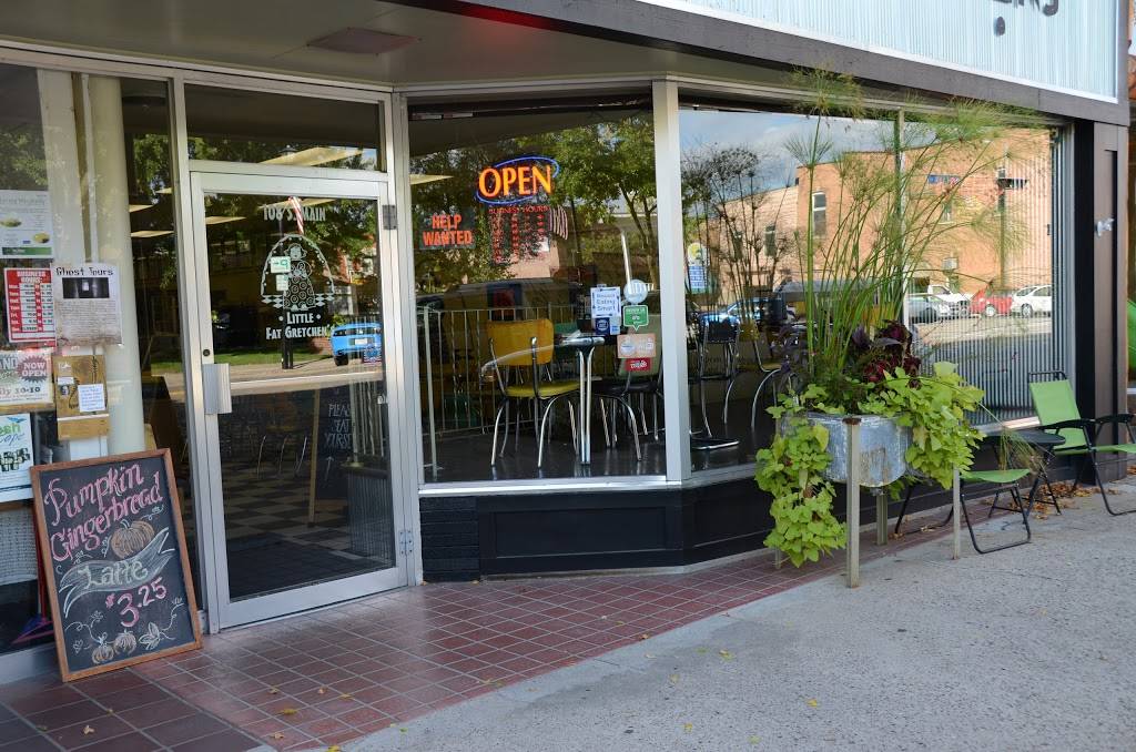 Little Fat Gretchens | cafe | 108 S Main St, Waupaca, WI 54981, USA | 7152580132 OR +1 715-258-0132