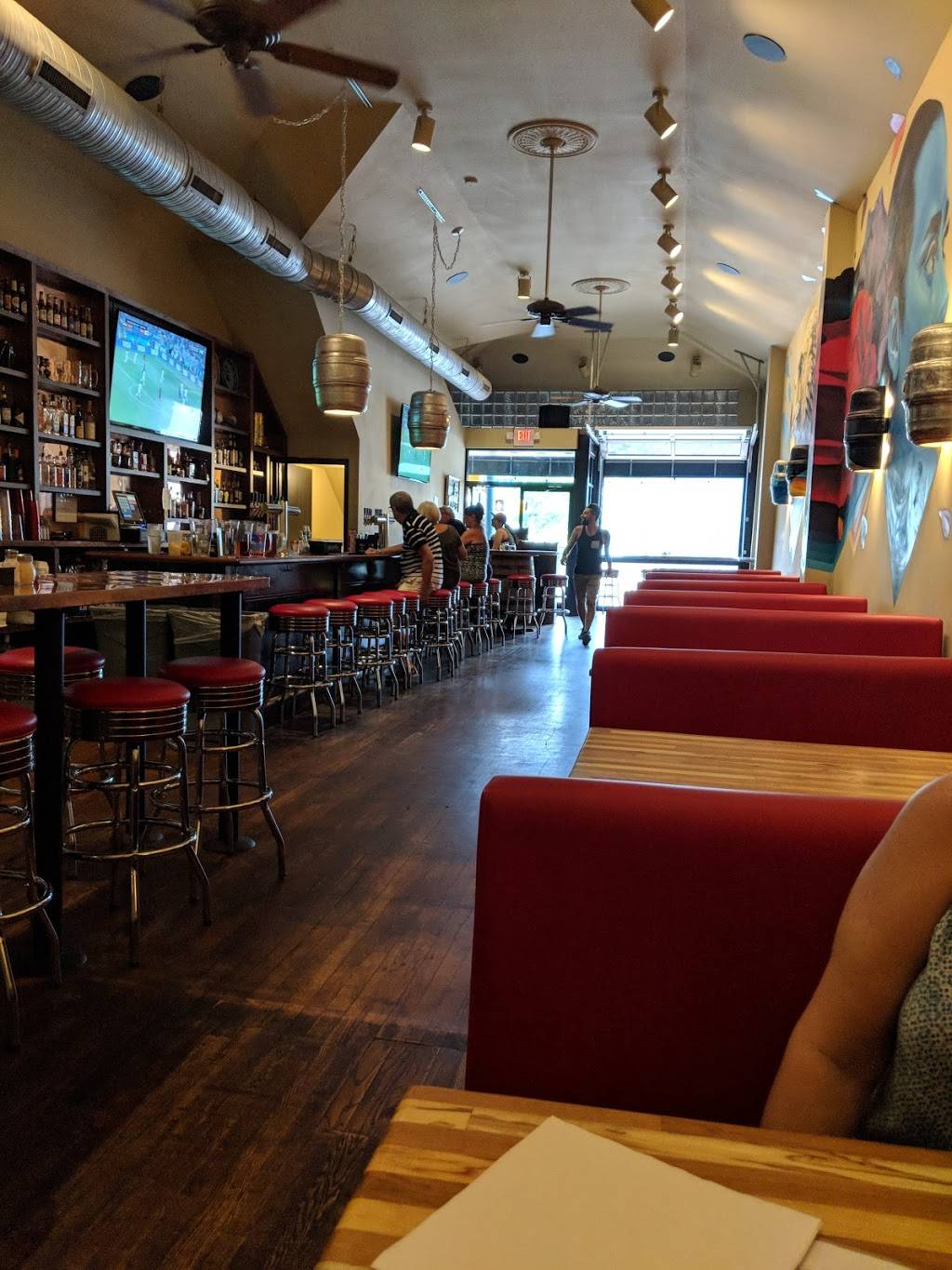 Sauced - Pizza, Tacos, Taps | restaurant | 188 N Main St, Waynesville, NC 28786, United States | 8282469585 OR +1 828-246-9585