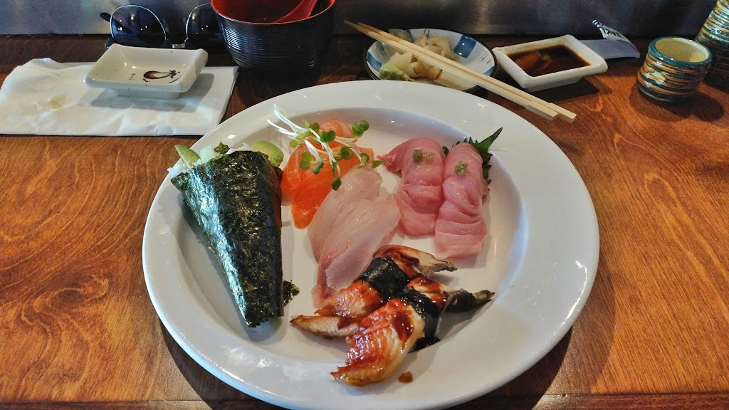 Waku Waku Sake Bar | restaurant | 1511 N Cahuenga Blvd, Los Angeles, CA 90028, USA | 3237450605 OR +1 323-745-0605