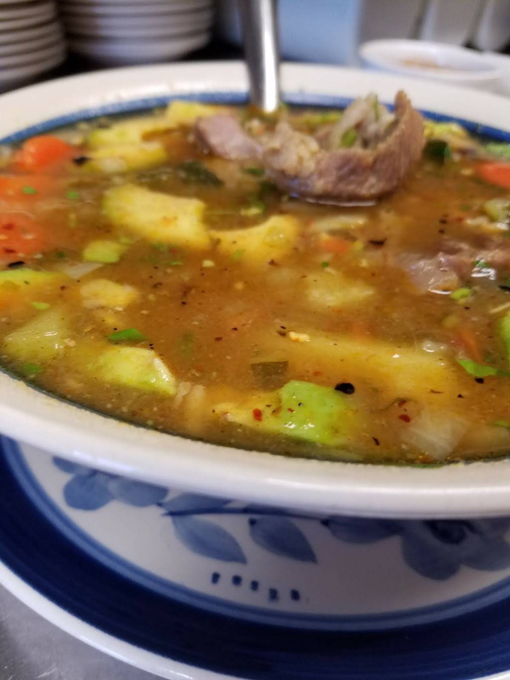 Tres Hermanos Restaurant | restaurant | 1332 W Lincoln Ave, Milwaukee, WI 53215, USA | 4143849050 OR +1 414-384-9050