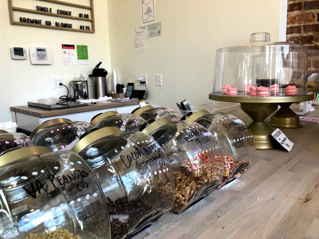 Scoop | restaurant | 403 Strawberry St, Richmond, VA 23220, USA | 8049184455 OR +1 804-918-4455