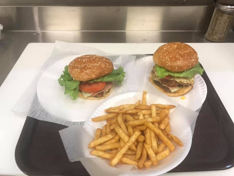 Nicolini House of Pizza | restaurant | 21 W E Main St, Georgetown, MA 01833, USA | 9787695302 OR +1 978-769-5302