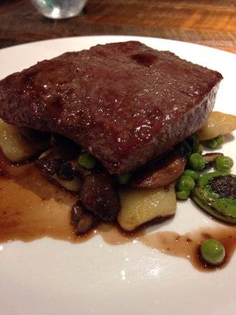 Cudas Tap & Grill | restaurant | 1107 Lorne Park Rd, Mississauga, ON L5H 3A1, Canada | 9052743318 OR +1 905-274-3318