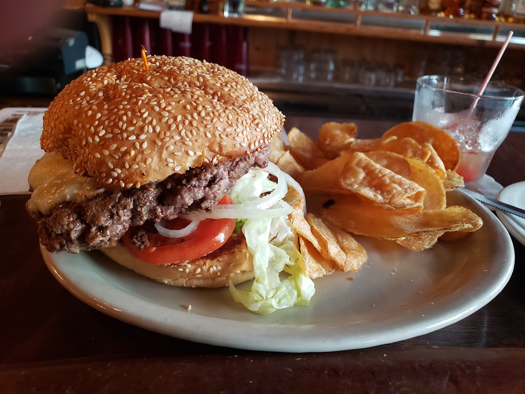 Brown Bear | restaurant | 278 S Hancock St, Pentwater, MI 49449, USA | 2318695444 OR +1 231-869-5444