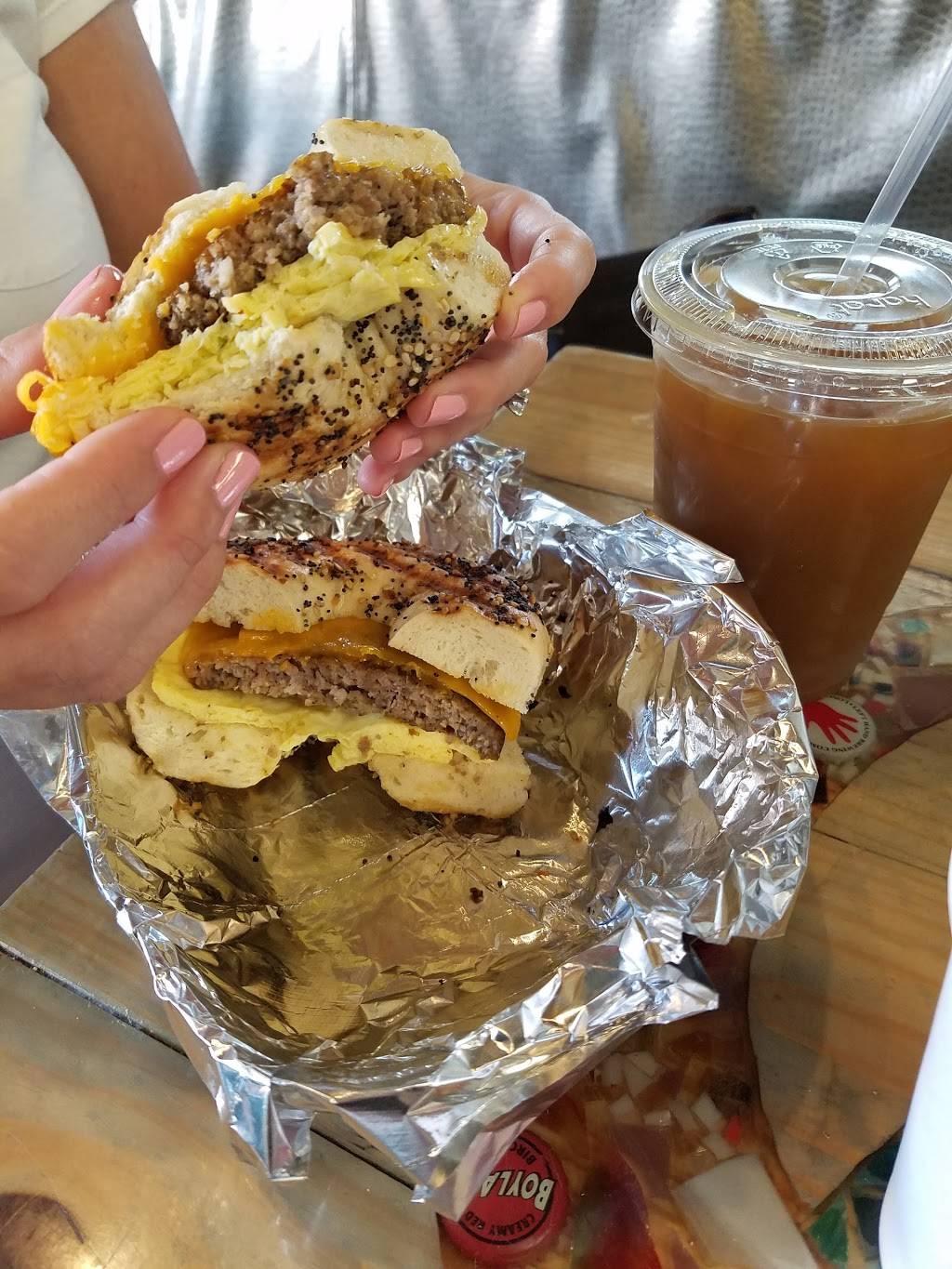 Common Market Oakwold | restaurant | 4420-A Monroe Rd, Charlotte, NC 28205, USA | 9804980523 OR +1 980-498-0523