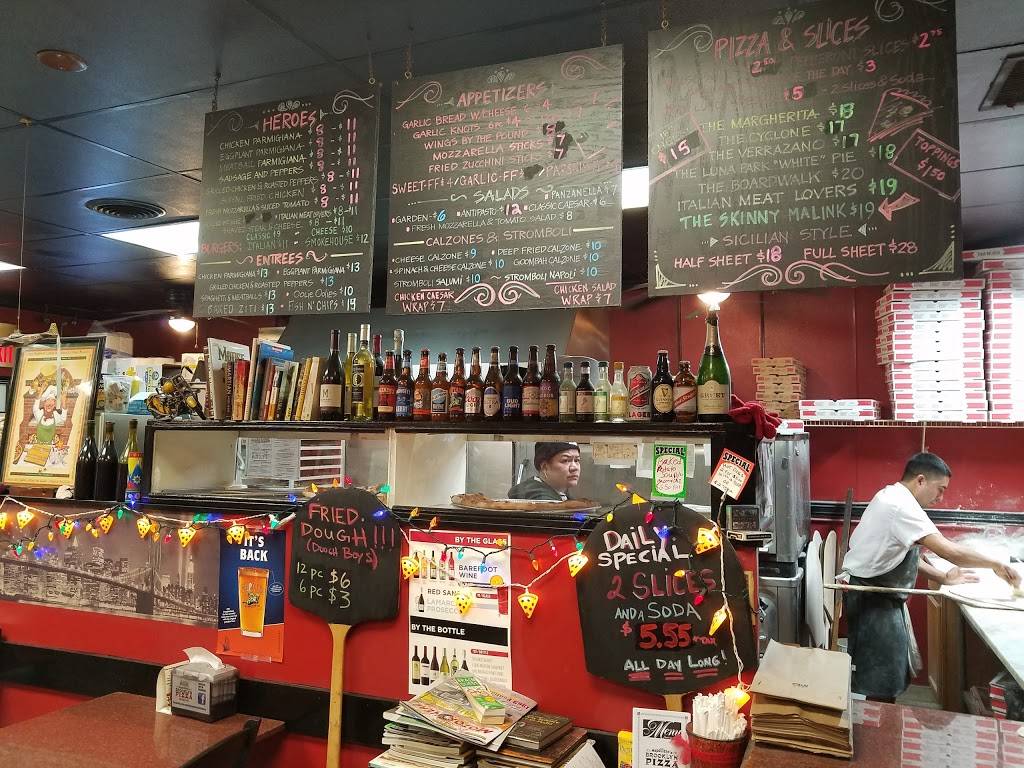 Napolitanos Brooklyn Pizza | restaurant | 100 East St, Cranston, RI 02920, USA | 4013837722 OR +1 401-383-7722