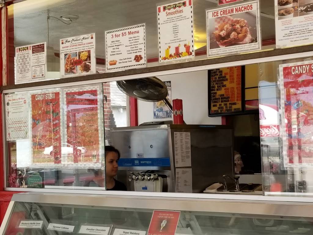 Dairy Phil | restaurant | 1131 N McEwan St, Clare, MI 48617, USA | 9893862647 OR +1 989-386-2647