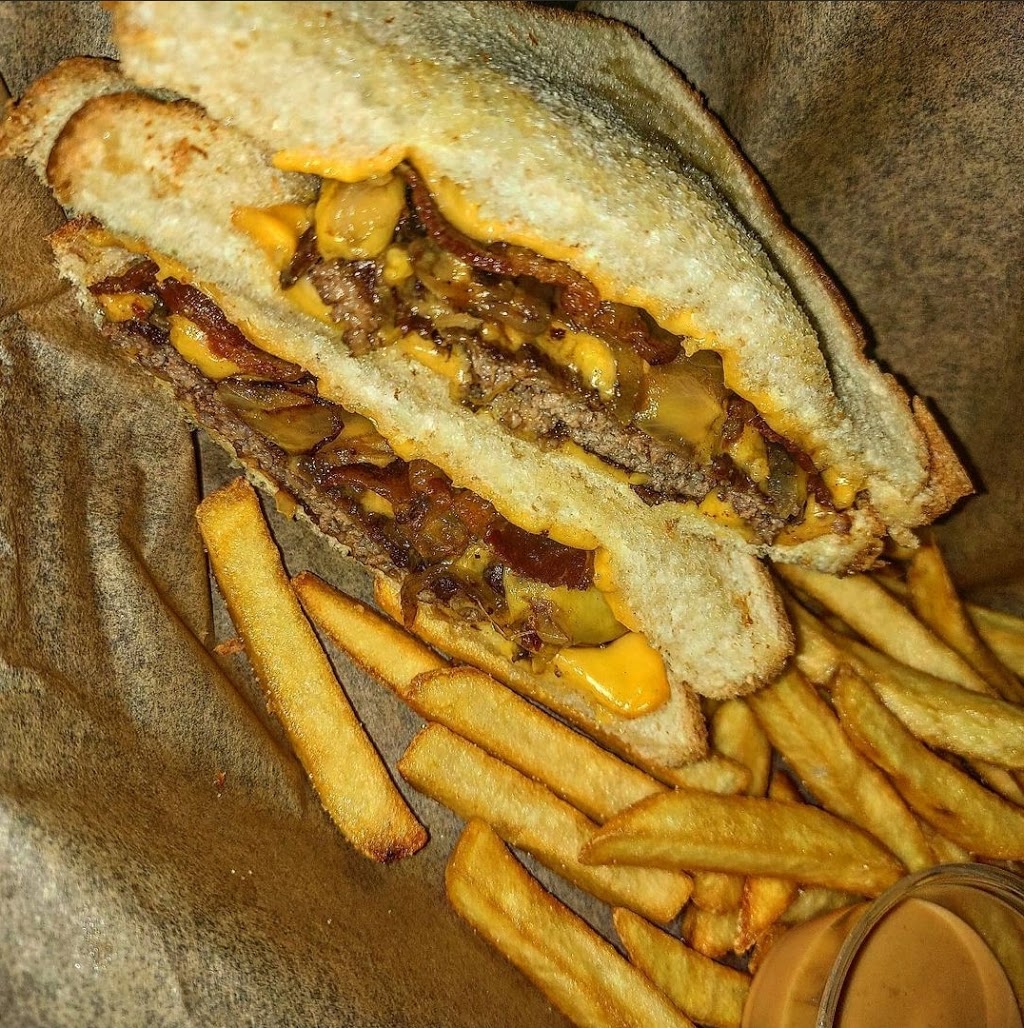 Bunker Bite | meal takeaway | 220 NW 137th Ave, Miami, FL 33182, USA | 3057786444 OR +1 305-778-6444