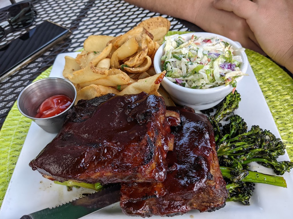 The Clover | restaurant | 14845 S Robert Trail, Rosemount, MN 55068, USA | 6514482220 OR +1 651-448-2220