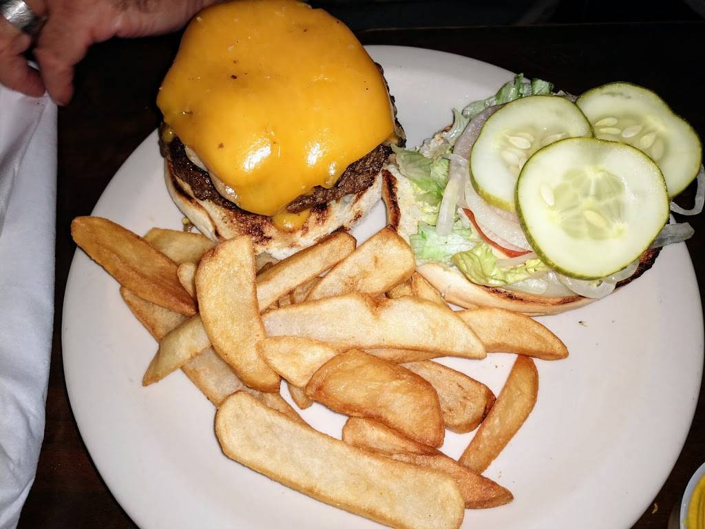 Ice House Pub | restaurant | 408 Tamiami Trail #111, Punta Gorda, FL 33950, USA | 9415750866 OR +1 941-575-0866