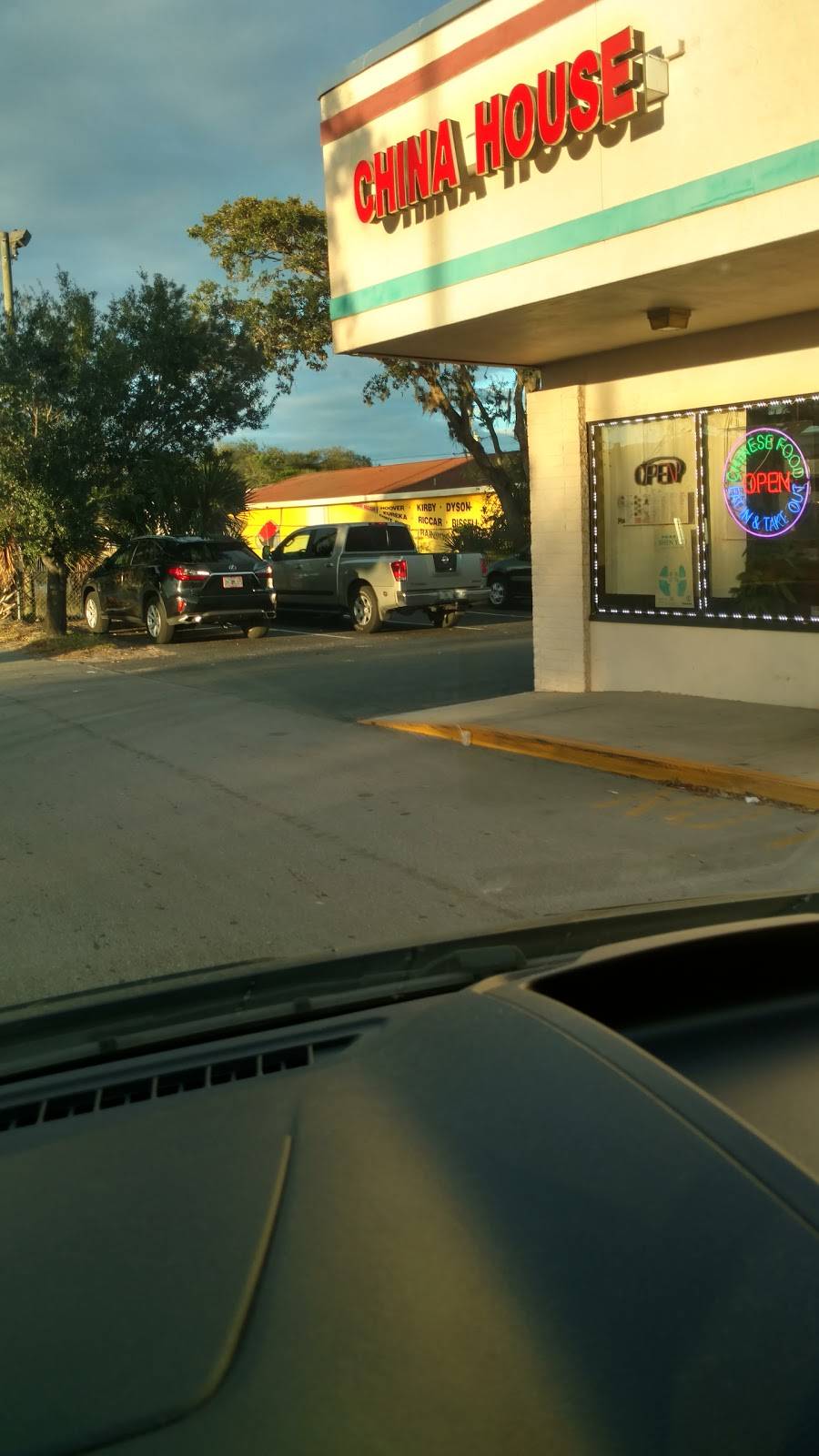 China House | restaurant | 1718 US-19, Holiday, FL 34691, USA | 7279388838 OR +1 727-938-8838