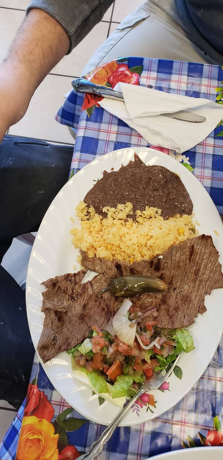 Anas Restaurant | restaurant | 3211 Georgia Ave NW, Washington, DC 20010, USA | 2022805987 OR +1 202-280-5987