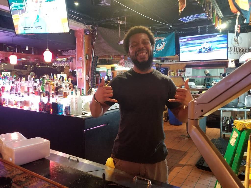 Play By Play Sports Bar and Grill | restaurant | 440 S Cypress Rd, Pompano Beach, FL 33060, USA | 9546077971 OR +1 954-607-7971