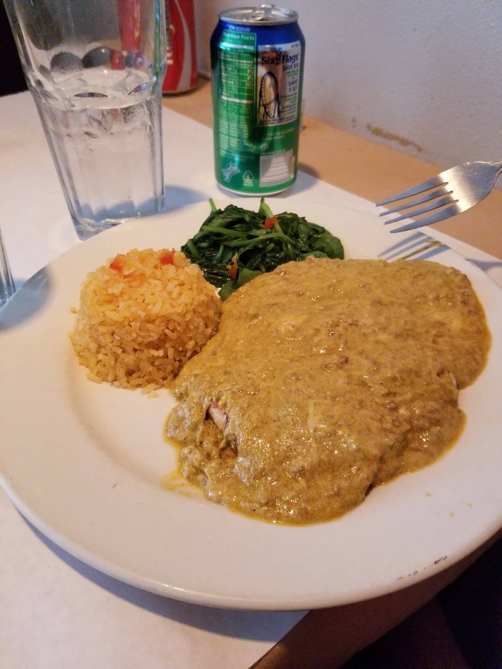 Yolo Mexican Eatery | restaurant | 5111 Brown St, Skokie, IL 60077, USA | 8476740987 OR +1 847-674-0987