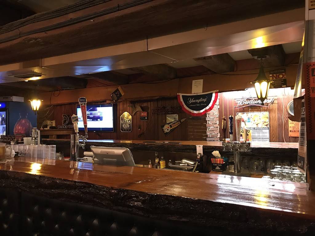 Lemon Drop Lounge | restaurant | 260 Clubhouse Ln, Ebensburg, PA 15931, USA | 8143448749 OR +1 814-344-8749