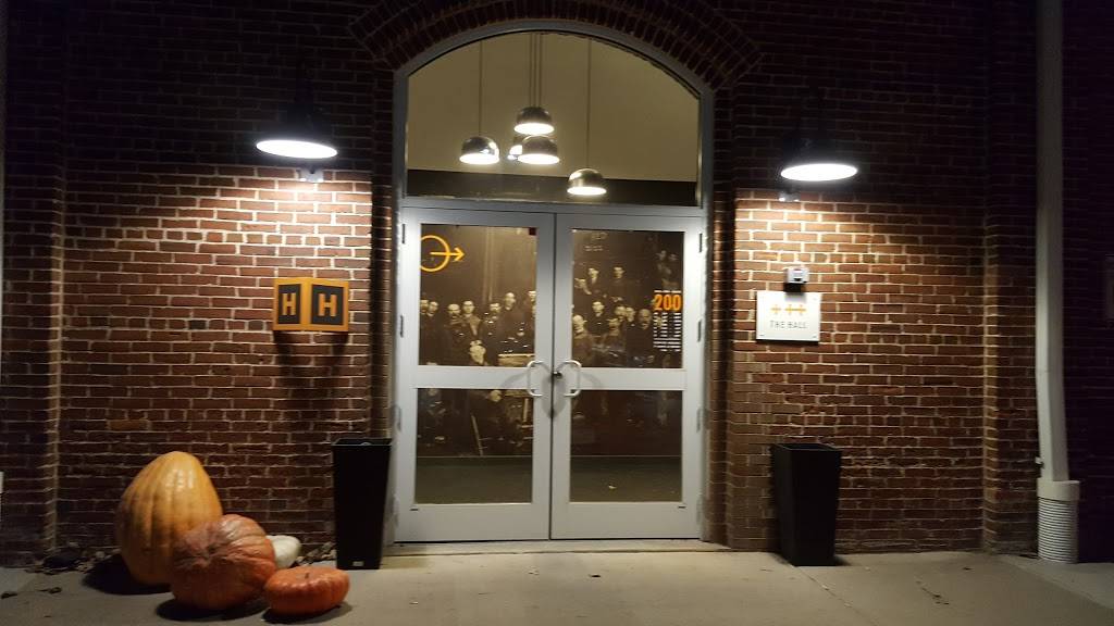 The Hall DSM | restaurant | 111 S 11th St, West Des Moines, IA 50265, USA | 5156084100 OR +1 515-608-4100