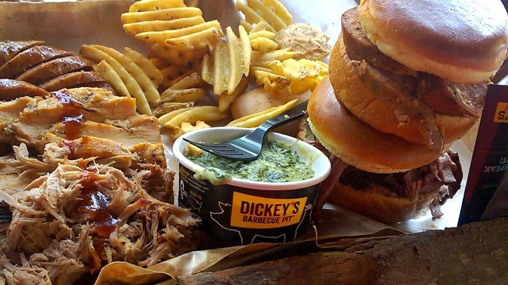 Dickeys Barbecue Pit | restaurant | 23123 Woodward Ave, Ferndale, MI 48220, USA | 2485653355 OR +1 248-565-3355