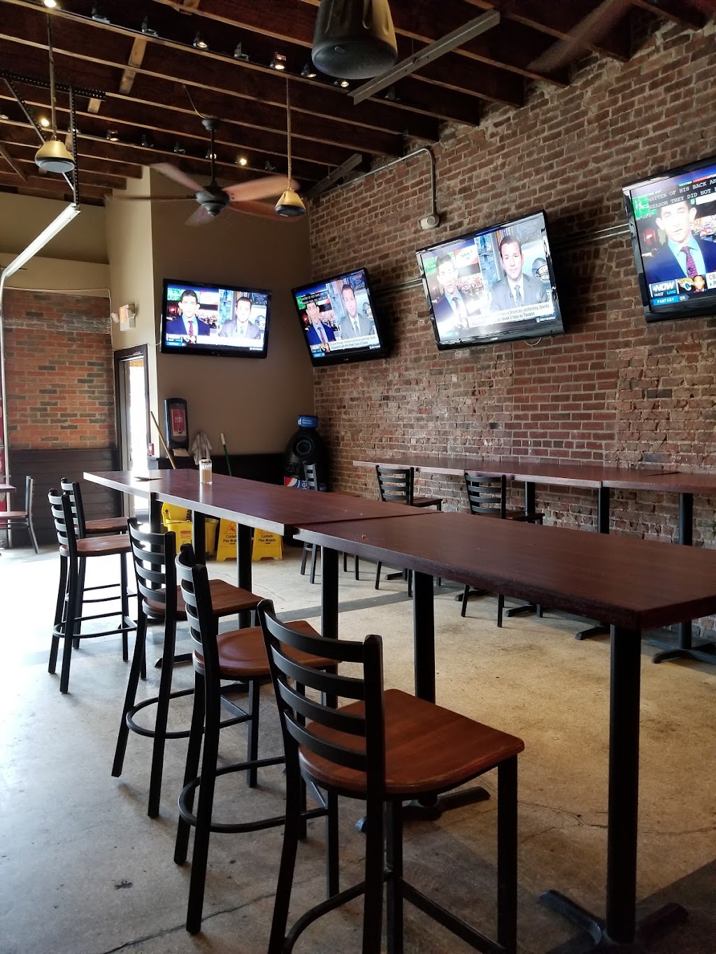 Sals Pizza | restaurant | 51 Brookline Ave, Boston, MA 02115, USA | 6175364444 OR +1 617-536-4444