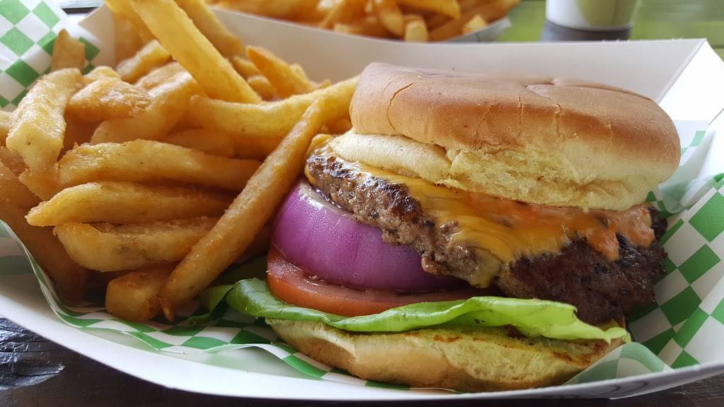 The Mug | restaurant | 117 Apple St, Greenfield, IN 46140, USA | 3174777550 OR +1 317-477-7550