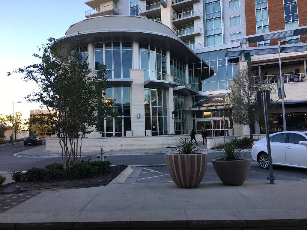 Second Bar + Kitchen | restaurant | 3121 Palm Way #101, Austin, TX 78758, USA | 7373004800 OR +1 737-300-4800