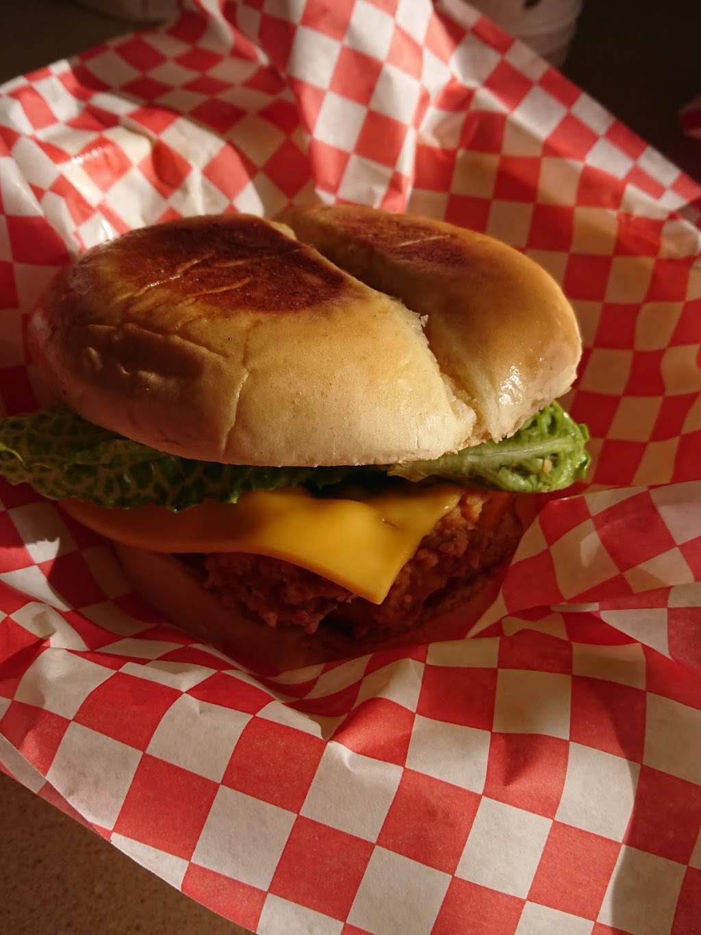 BnB Burgers N Beyond | restaurant | 1704 Galveston Ave, Fort Worth, TX 76110, USA | 6827032111 OR +1 682-703-2111