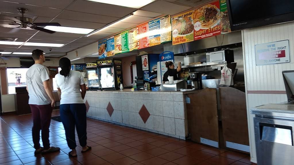 Nicos Mexican Food | restaurant | 5660 E Broadway Blvd, Tucson, AZ 85711, USA | 5207905550 OR +1 520-790-5550