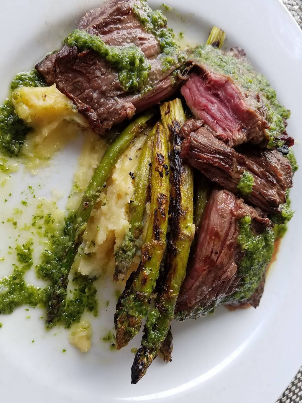 South Fin Grill | restaurant | 300 Father Capodanno Blvd, Staten Island, NY 10305, USA | 7184477679 OR +1 718-447-7679