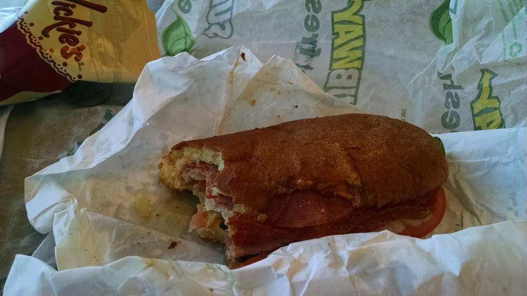 Subway | restaurant | 356 Mariano S. Bishop Blvd, Fall River, MA 02721, USA | 5086755559 OR +1 508-675-5559