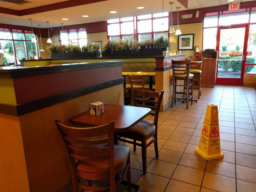 Arbys | restaurant | 18 Benton Rd, Travelers Rest, SC 29690, USA | 8648348950 OR +1 864-834-8950