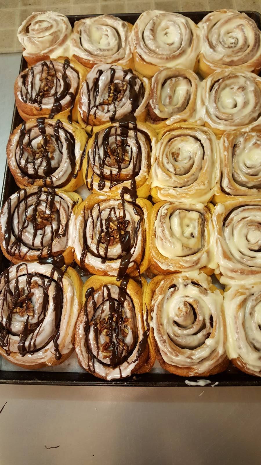 Golden Bakery & Pizza | bakery | 8438 Silver Lake Rd, Mears, MI 49436, USA | 2318730276 OR +1 231-873-0276