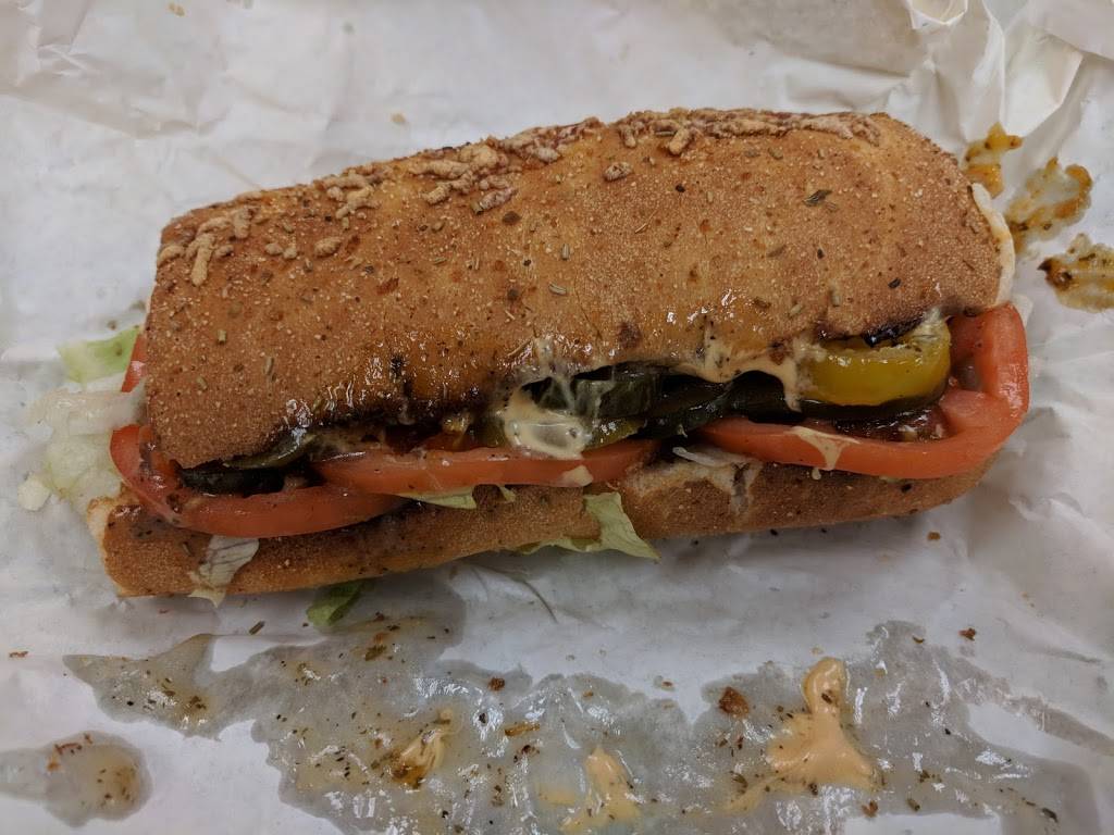 Subway | restaurant | 125 The Queensway Unit D1, Etobicoke, ON M8Y 1H6, Canada | 4162596886 OR +1 416-259-6886