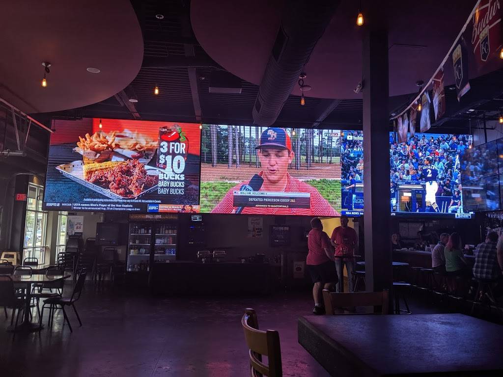 Longwells | restaurant | 350 Canopy St #100, Lincoln, NE 68508, USA | 4029045283 OR +1 402-904-5283