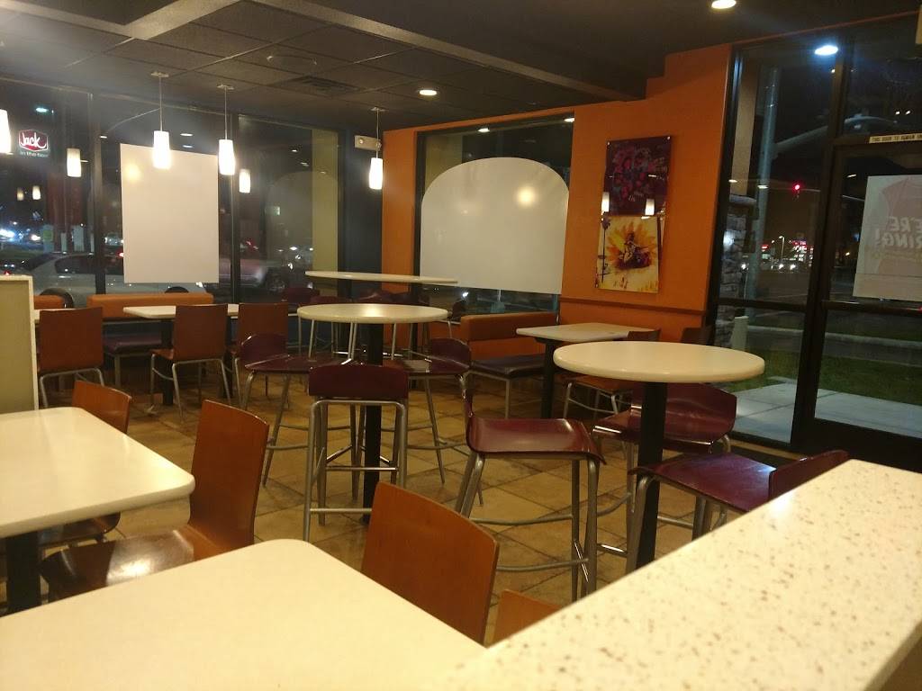 Taco Bell | meal takeaway | 3200 California Ave, Bakersfield, CA 93304, USA | 6613221835 OR +1 661-322-1835