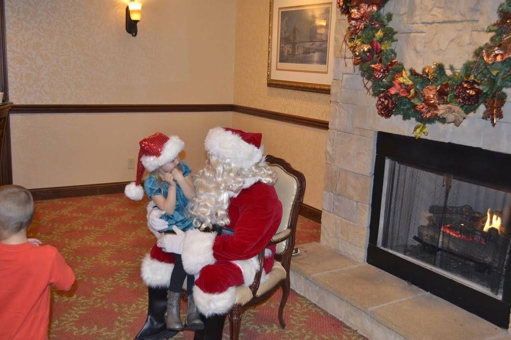 Dearborn Country Club | restaurant | 170 Country Club Rd, Aurora, IN 47001, USA | 8129261747 OR +1 812-926-1747