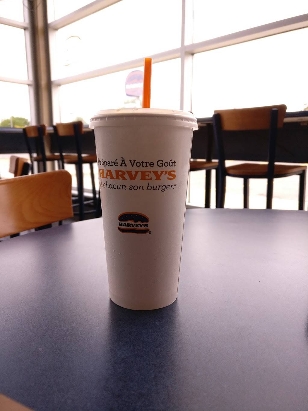 Harveys | restaurant | 2060 Boulevard des Laurentides, Vimont, QC H7M 2R5, Canada | 4506671417 OR +1 450-667-1417
