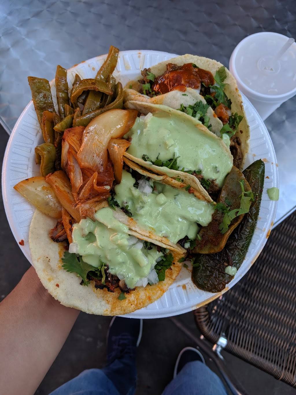 Cheles Tacos Grill | restaurant | 521 S A St, Madera, CA 93638, USA | 5593954169 OR +1 559-395-4169