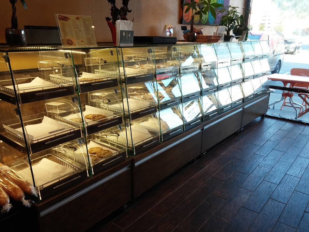 Banh Mi Bakery & Cafe | restaurant | 9353 Clairemont Mesa Blvd, San Diego, CA 92123, USA | 8585985009 OR +1 858-598-5009