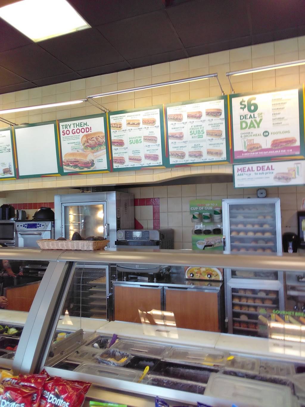 Subway Restaurants | restaurant | 8201 Topanga Canyon Blvd, Canoga Park, CA 91304, USA | 8188847411 OR +1 818-884-7411