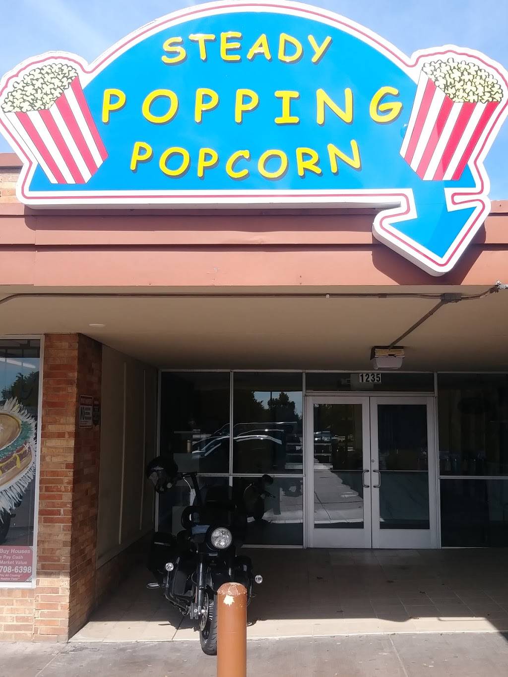 Steady POPPING Popcorn | restaurant | 1235 E Red Bird Ln, Dallas, TX 75241, USA | 2144972215 OR +1 214-497-2215