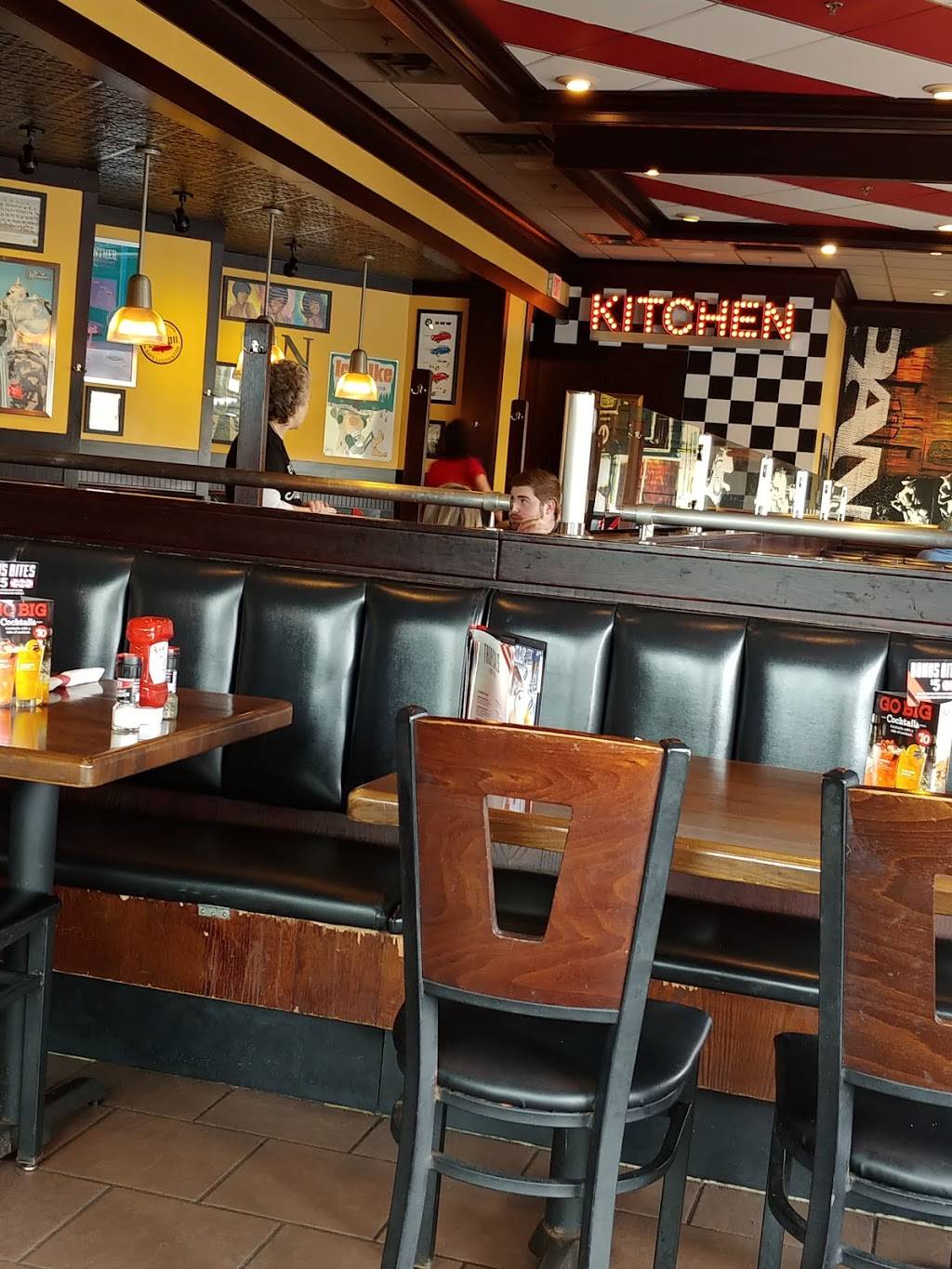 TGI Fridays | restaurant | 3060 NY-50, Saratoga Springs, NY 12866, USA | 5185814012 OR +1 518-581-4012