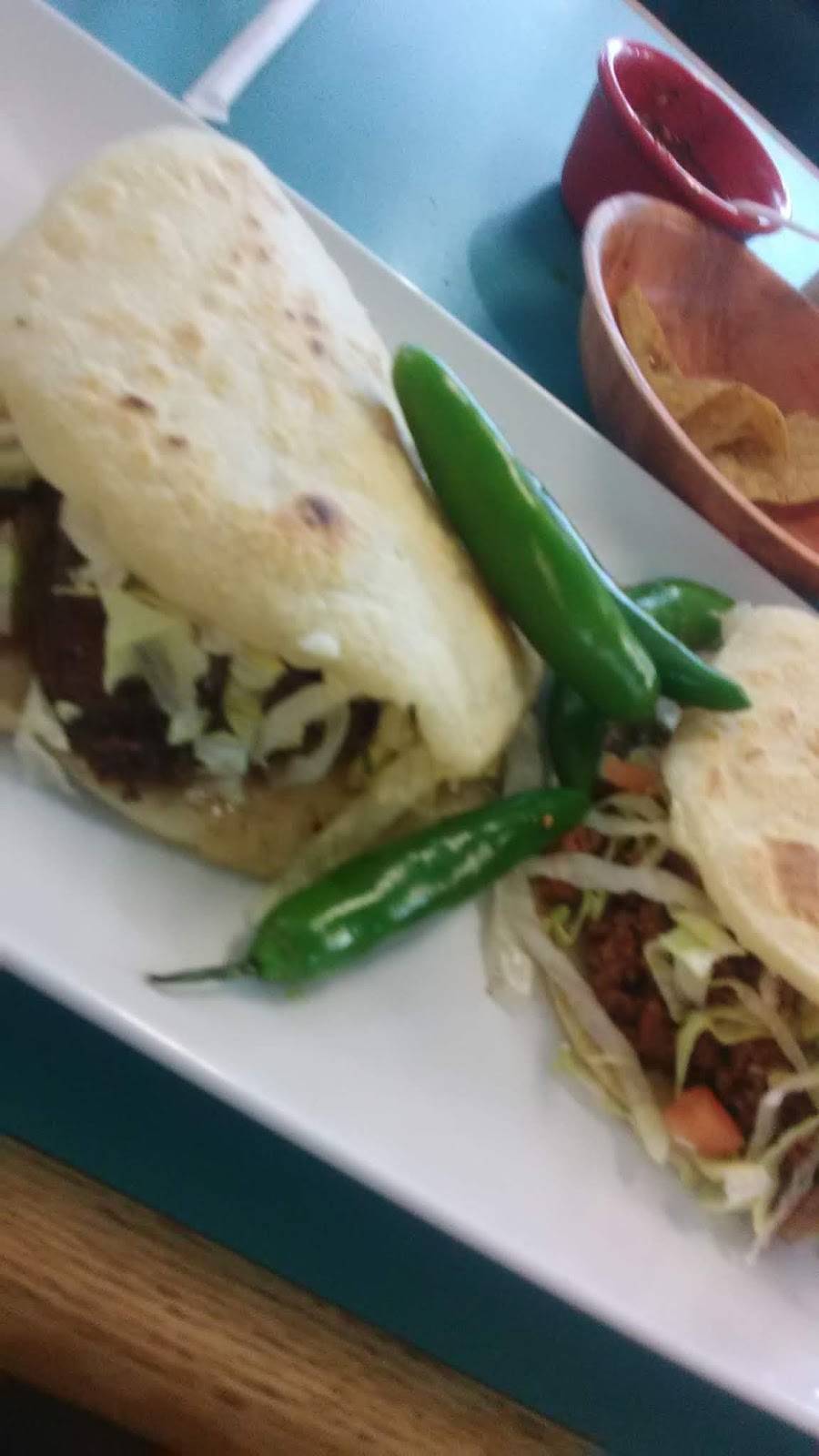 El Buen Valle | restaurant | 4114 W North Ave, Chicago, IL 60639, USA | 7732529880 OR +1 773-252-9880