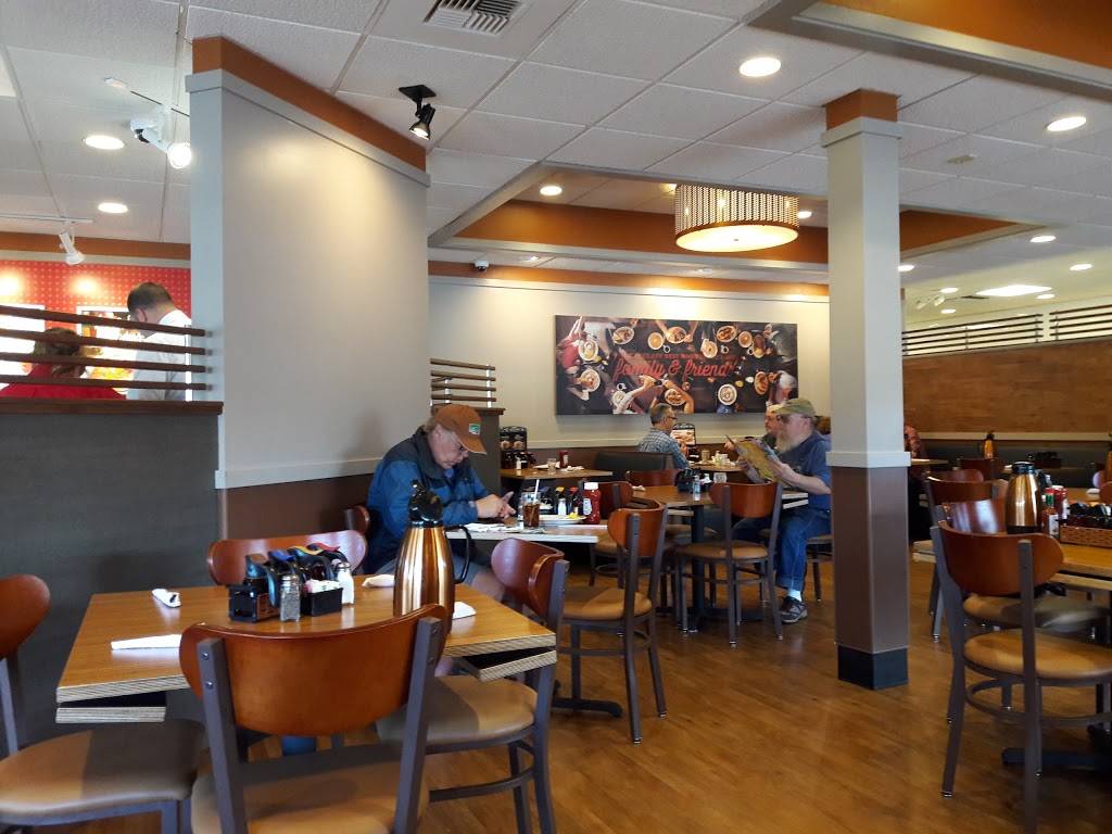 IHOP | restaurant | 10002 Aurora Ave N, Seattle, WA 98133, USA | 2065174467 OR +1 206-517-4467