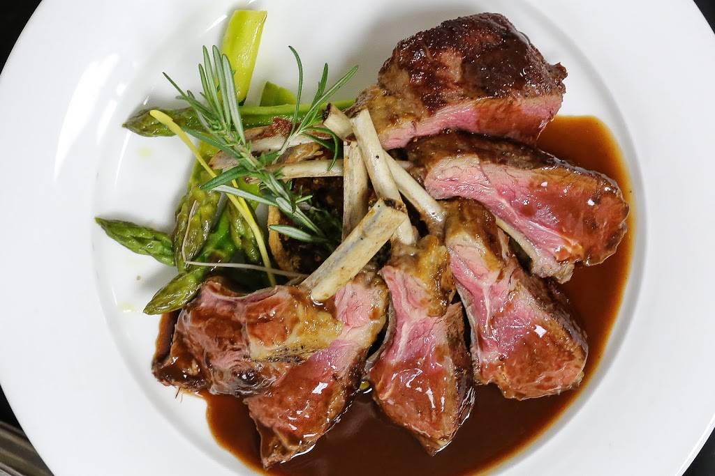 The Center Club | restaurant | 100 Light St #16, Baltimore, MD 21202, USA | 4107277788 OR +1 410-727-7788