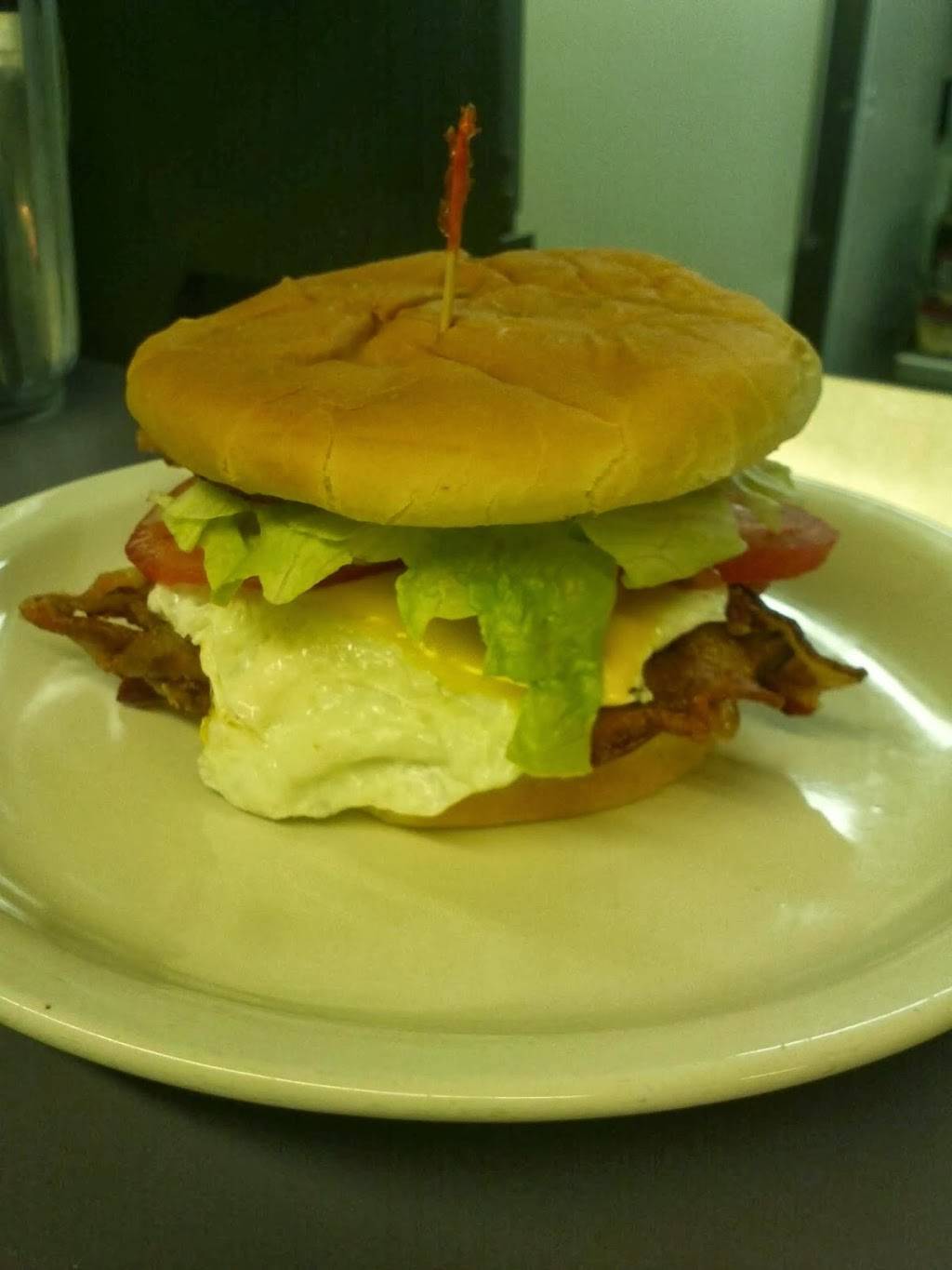 Dixie Diner | restaurant | 1827 US-321, Bowling Green, SC 29703, USA | 8032226622 OR +1 803-222-6622