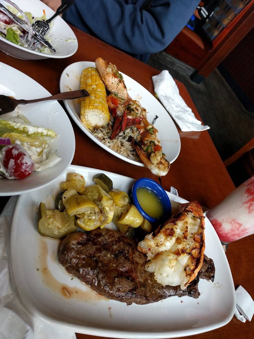 Red Lobster | restaurant | 8268 Northfield Blvd, Denver, CO 80238, USA | 3033079955 OR +1 303-307-9955