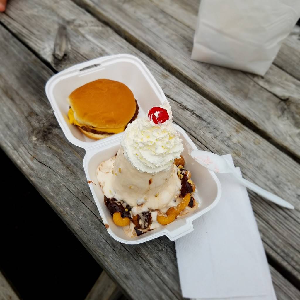 The Freeze | restaurant | 131 Hawley St, Grayslake, IL 60030, USA | 8472232262 OR +1 847-223-2262