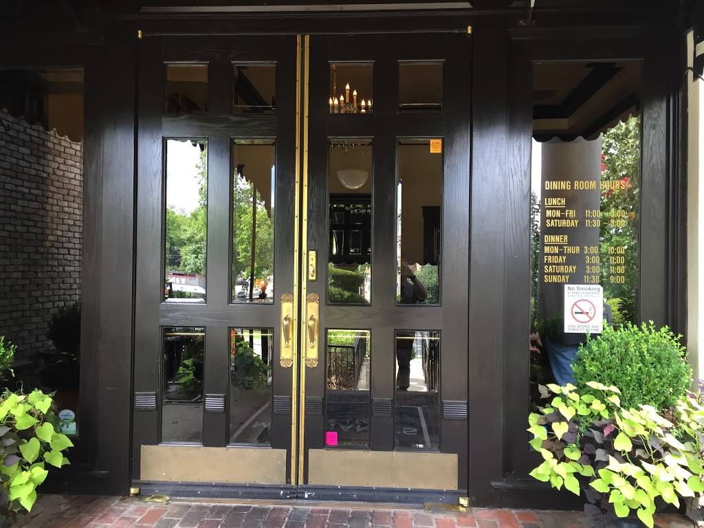 Maggianos Little Italy | restaurant | 3106 West End Ave, Nashville, TN 37203, USA | 6155140270 OR +1 615-514-0270